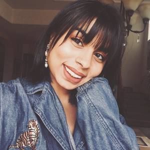 Meet your Posher, Divya